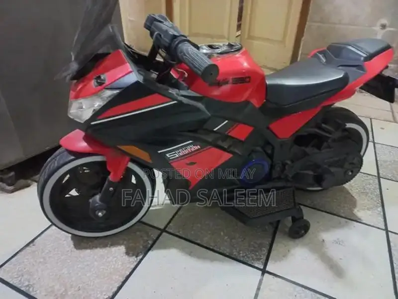 Kids Battery-Operated Ninja 250 Ride-On Bike