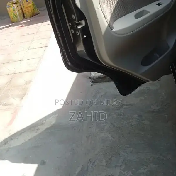 2016-2018 Move Compact Vehicle with Three-Piece Touch Rest