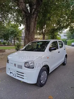 Suzuki Alto VXR Compact Hatchback - Low Mileage Almost New Vehicle