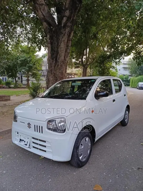 Suzuki Alto VXR Compact Hatchback - Low Mileage Almost New Vehicle