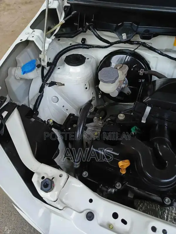 Suzuki Alto VXR Compact Hatchback - Low Mileage Almost New Vehicle