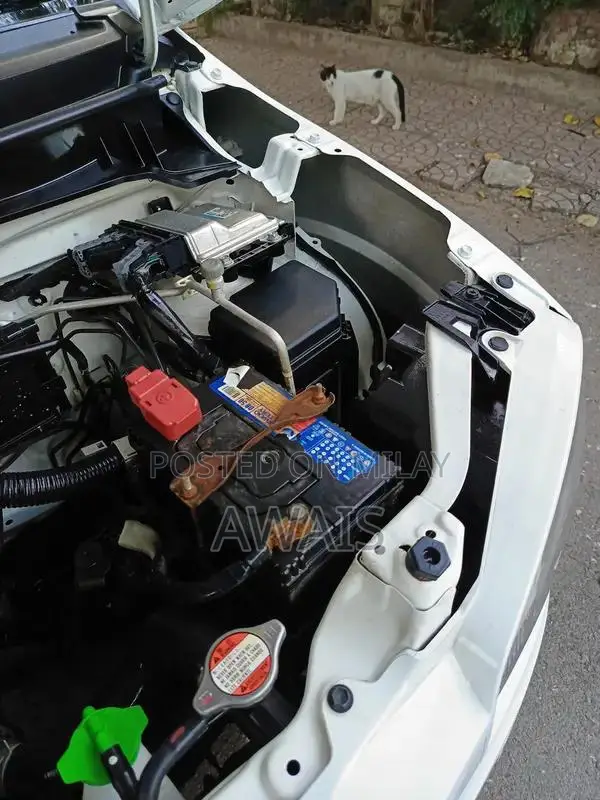 Suzuki Alto VXR Compact Hatchback - Low Mileage Almost New Vehicle