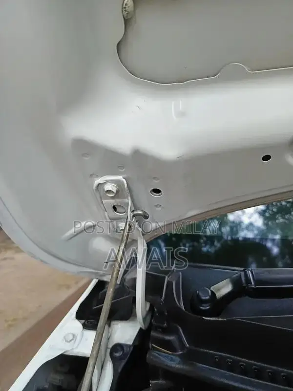 Suzuki Alto VXR Compact Hatchback - Low Mileage Almost New Vehicle