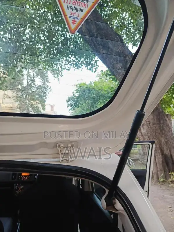 Suzuki Alto VXR Compact Hatchback - Low Mileage Almost New Vehicle