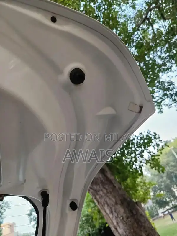 Suzuki Alto VXR Compact Hatchback - Low Mileage Almost New Vehicle