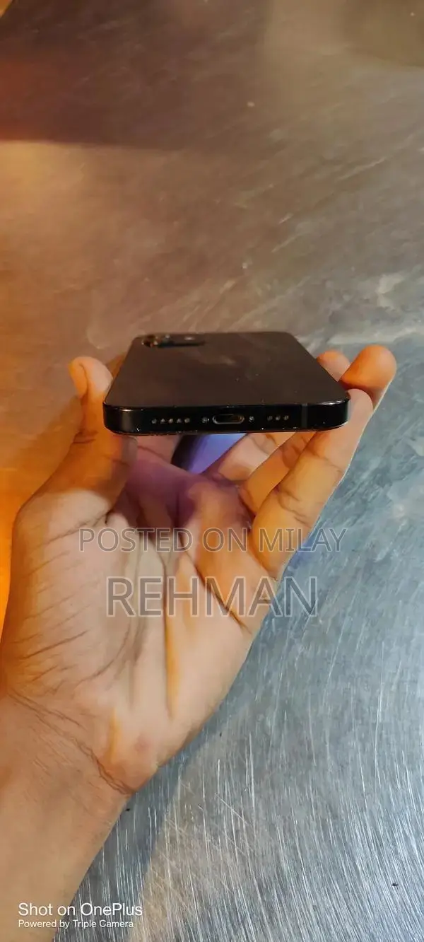 iPhone 12 64GB Smartphone with Face ID