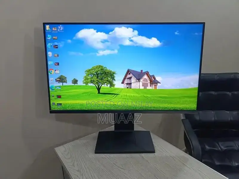 Samsung 32-inch 4K Professional Borderless LED Monitor