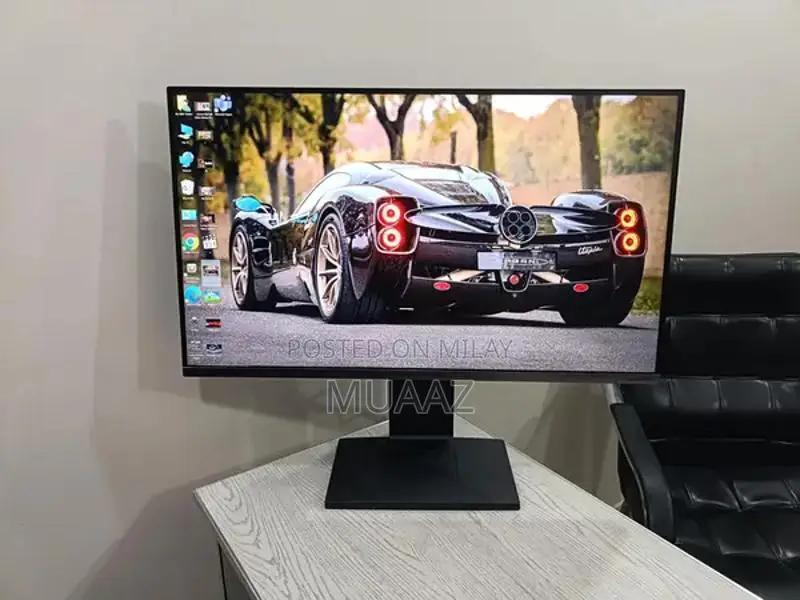 Samsung 32-inch 4K Professional Borderless LED Monitor