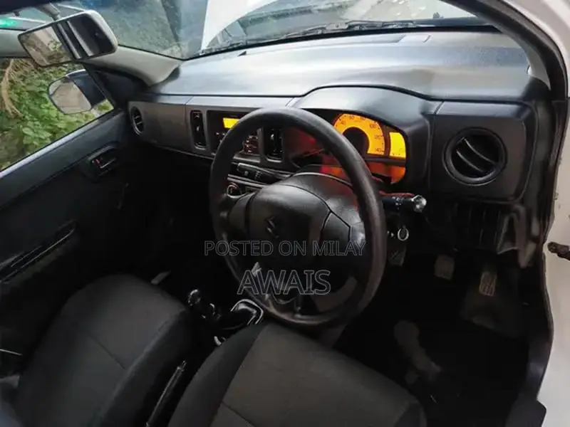 Suzuki Alto VXR Compact Hatchback - Low Mileage Almost New Vehicle