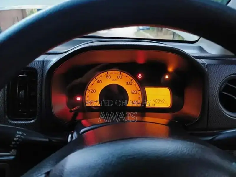 Suzuki Alto VXR Compact Hatchback - Low Mileage Almost New Vehicle