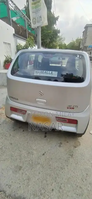 Suzuki Alto VXR - Low Mileage Second-Owner Compact Hatchback