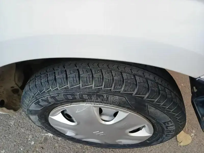 Suzuki Alto VXR Compact Hatchback - Low Mileage Almost New Vehicle