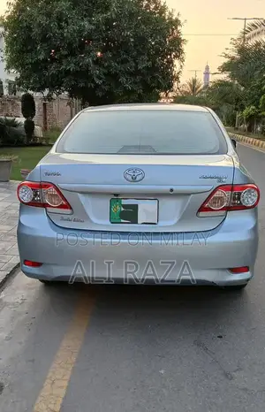 Photo - Toyota GLi 2013 Sedan - First Owner Vehicle