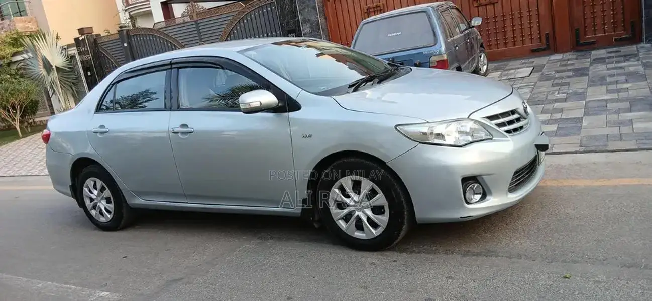 Toyota GLi 2013 Sedan - First Owner Vehicle