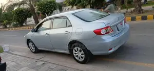 Toyota GLi 2013 Sedan - First Owner Vehicle