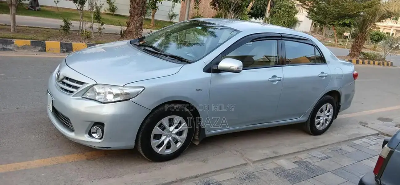 Toyota GLi 2013 Sedan - First Owner Vehicle