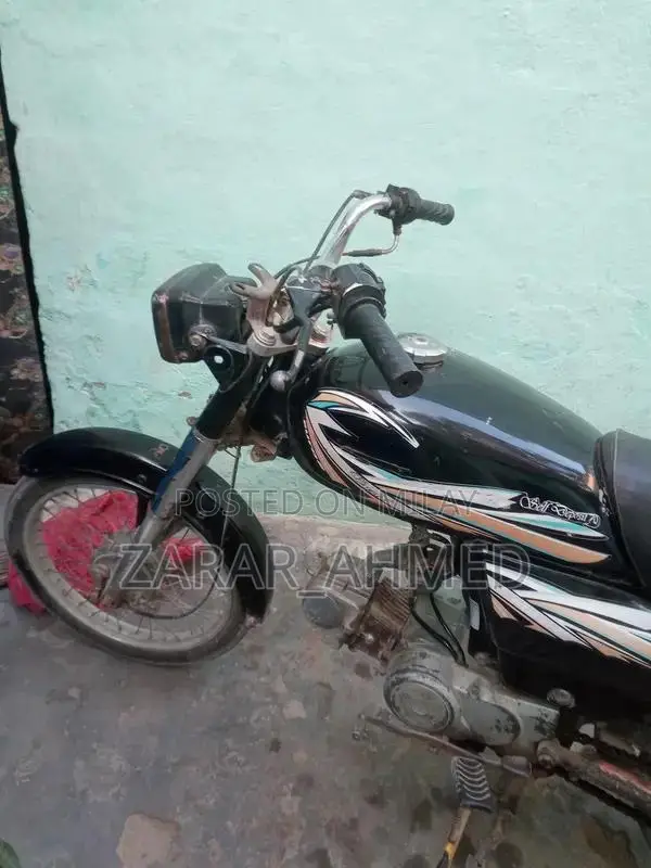 Union Star Motorcycle - Well-Maintained Vehicle