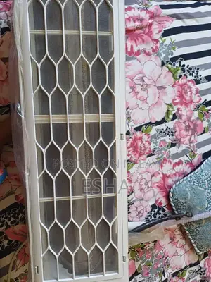 Pular Series Inverter Air Conditioner - White Energy-Efficient Model