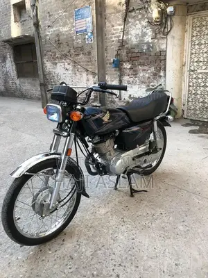 Photo - Honda CG 125 Motorcycle 2025 Model Low Mileage