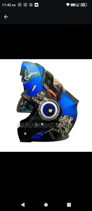 Premium Black Full Face Motorcycle Helmet - Safety & Style