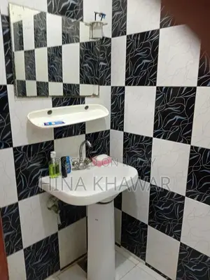 Male-Only Furnished Room in PECHS Ground Floor