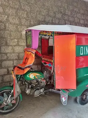 Qingqi Rickshaw 2014 Model Three-Wheeler Vehicle