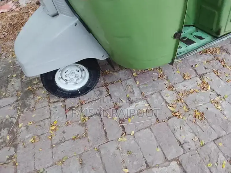 Aisa Auto Rickshaw - Like New Condition