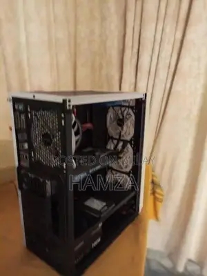 High-Performance Gaming PC Built in 2024