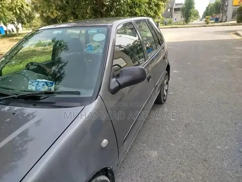 Suzuki Cultus VXRI EFI Compact Sedan