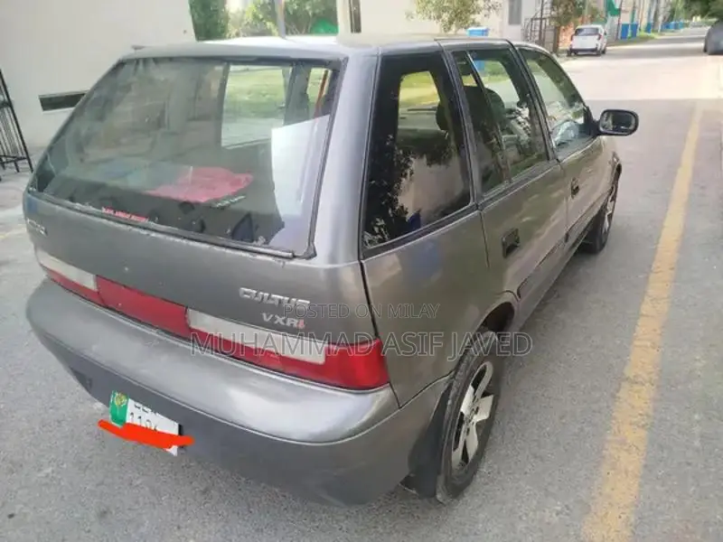 Suzuki Cultus VXRI EFI Compact Sedan