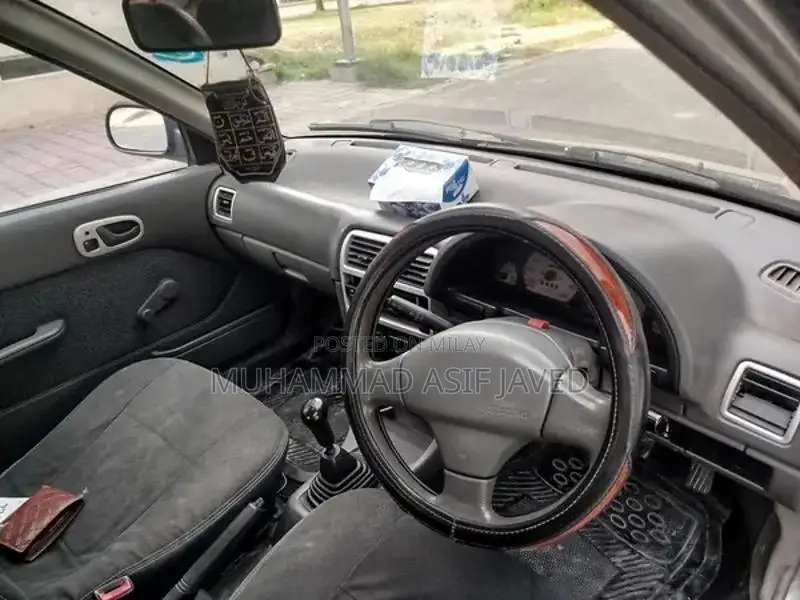 Suzuki Cultus VXRI EFI Compact Sedan