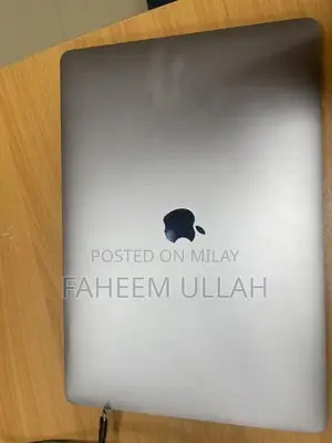 MacBook Pro 15-inch 2017 Touch Bar Intel Core i7 Laptop