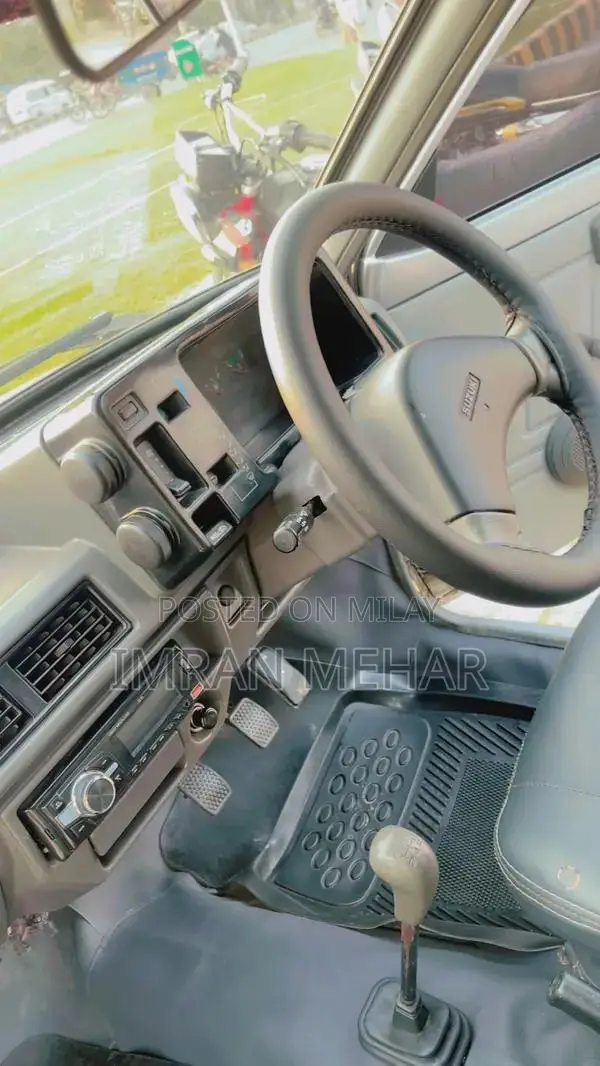 Mehran VX Compact Sedan - Reliable Urban Transportation