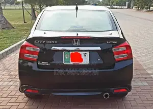 Honda City 2017 Sedan - Fully Genuine Condition