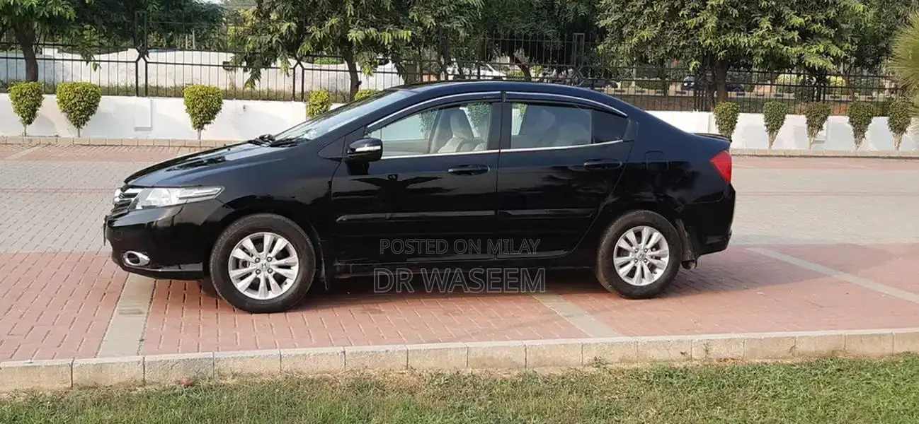 Honda City 2017 Sedan - Fully Genuine Condition