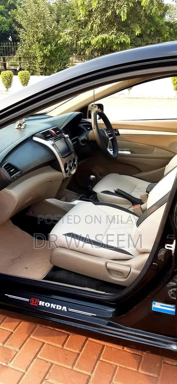 Honda City 2017 Sedan - Fully Genuine Condition