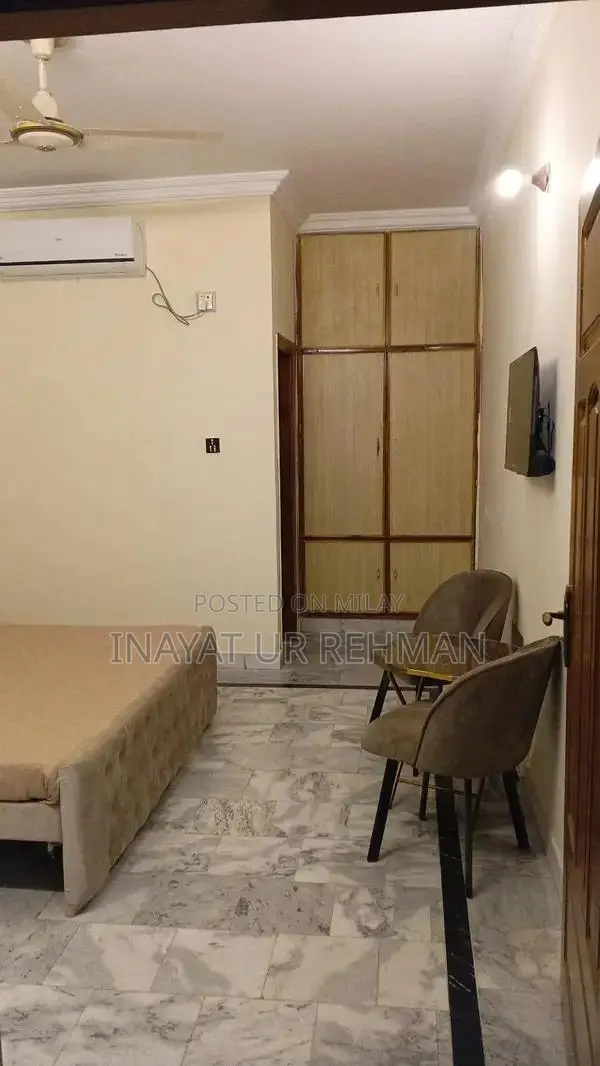 Luxury Guest Room in Kaghan Colony with Kitchen & Security