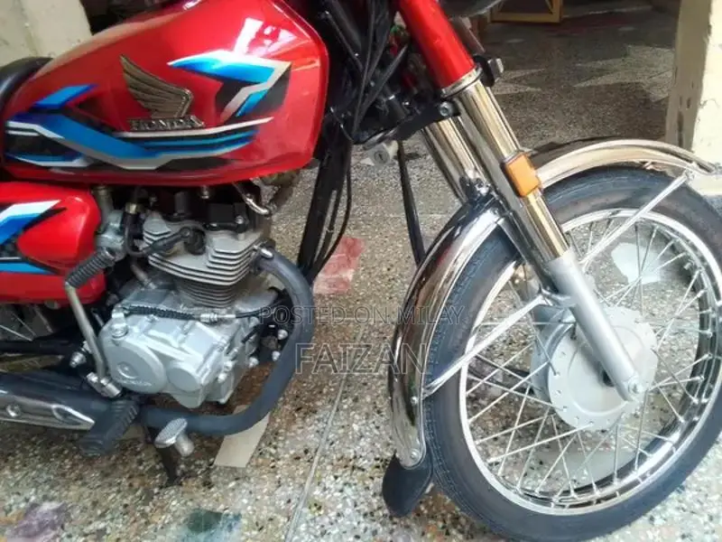 Honda 125cc Motorcycle - High-Performance Lightweight Bike