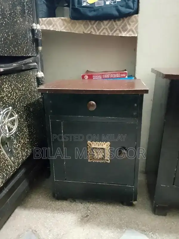 Dresser with Minor Damage, Repairable Condition