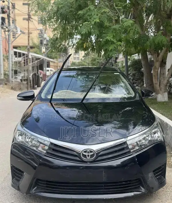 Toyota Corolla Gli Automatic Sedan 2015