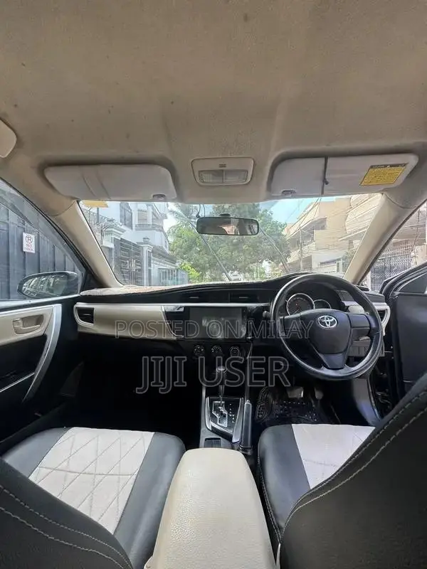 Toyota Corolla Gli Automatic Sedan 2015