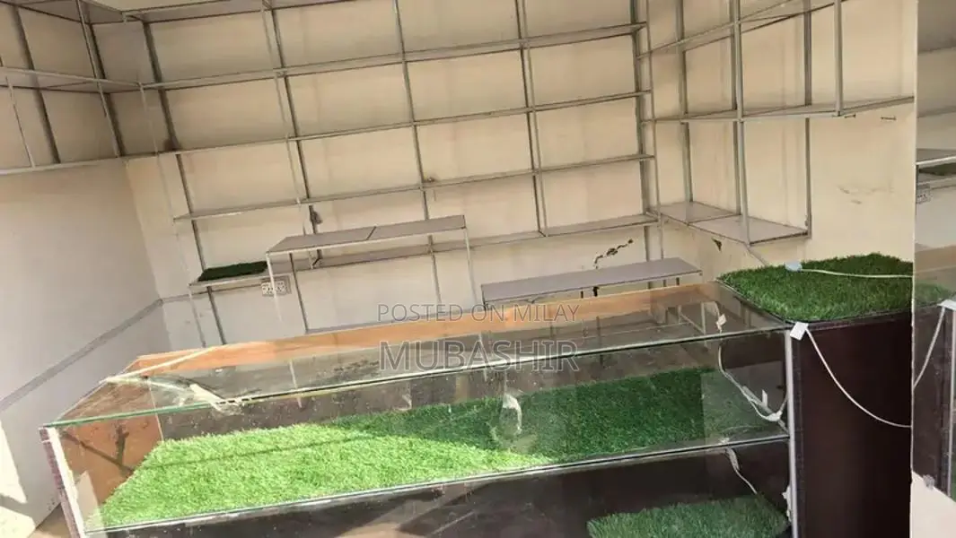 Shop Counter - Elegant and Stylish Retail Display Furniture