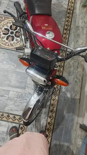 Unique UD 70 Motorcycle - 2025 Model Excellent Condition