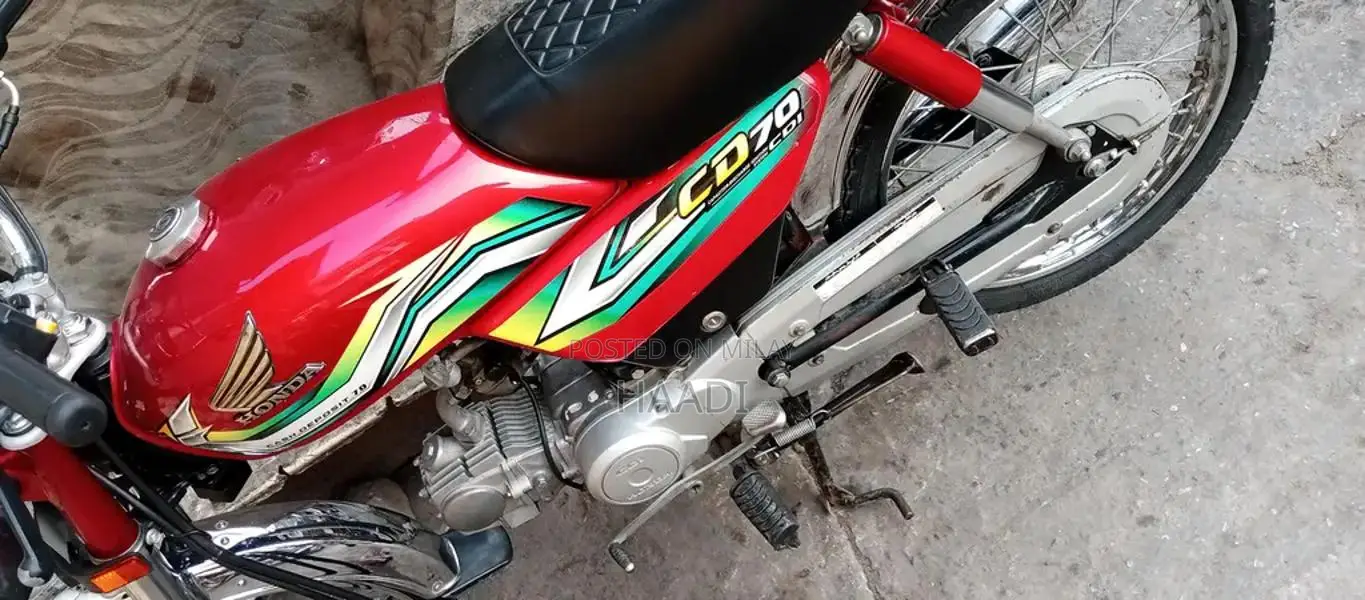Honda 70 Motorcycle 2022/2023 Model - Reliable Two-Wheeler