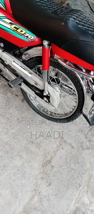 Honda 70 Motorcycle 2022/2023 Model - Reliable Two-Wheeler