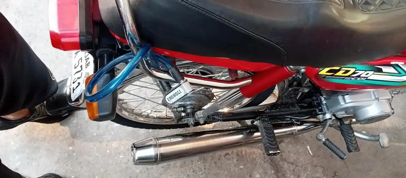 Honda 70 Motorcycle 2022/2023 Model - Reliable Two-Wheeler