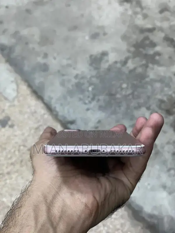 Rose Gold iPhone 7 Plus Smartphone with Storage