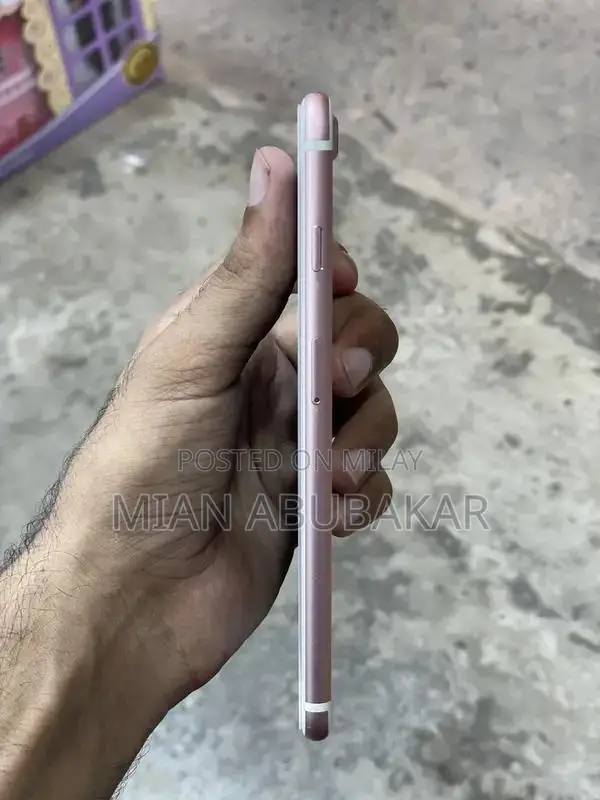Rose Gold iPhone 7 Plus Smartphone with Storage