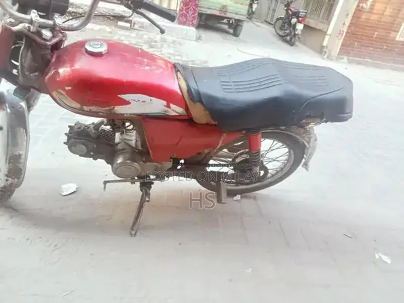 Metro 70cc Motorcycle - Reliable Two-Wheeler