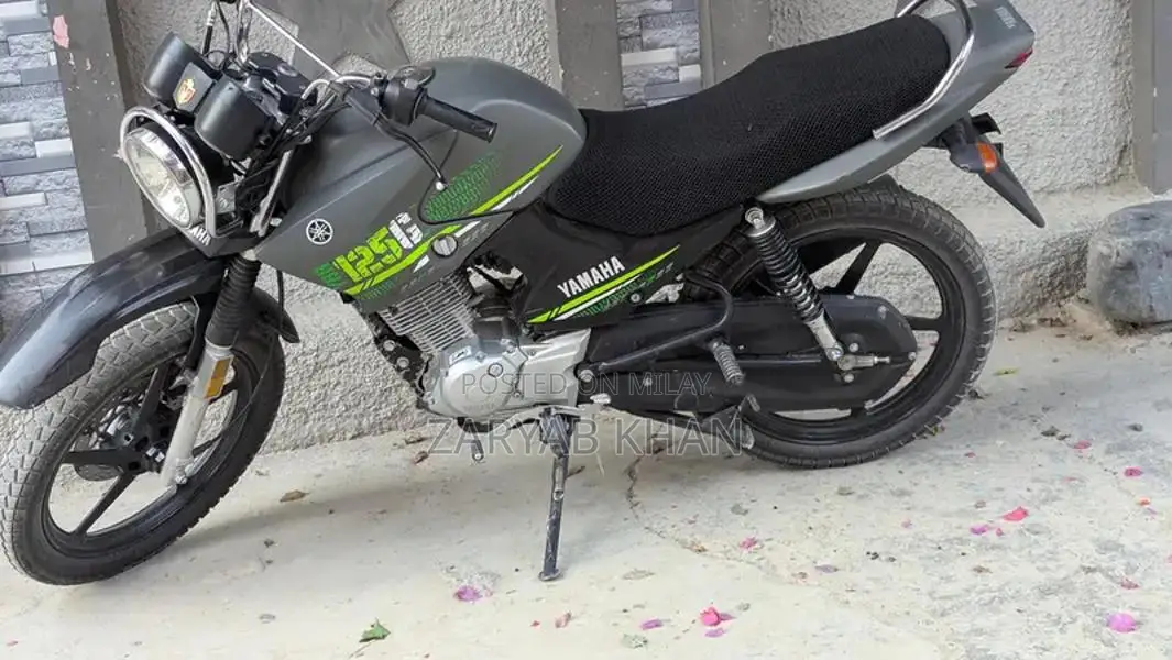Yamaha YBRG 125 Motorcycle - 2023 Model, Low Mileage
